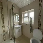 Superb Triple Near Airport - 4 Pensjonat Dublin