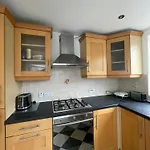 Pensjonat Superb Triple Near Airport - 4 *