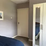 Pensjonat Superb Triple Near Airport - 4 *