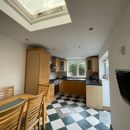 Pensionat Superb Triple Near Airport - 4 Dublin