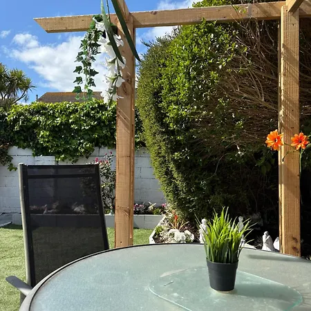 بيت ضيافة Superb Triple Near Airport - 4