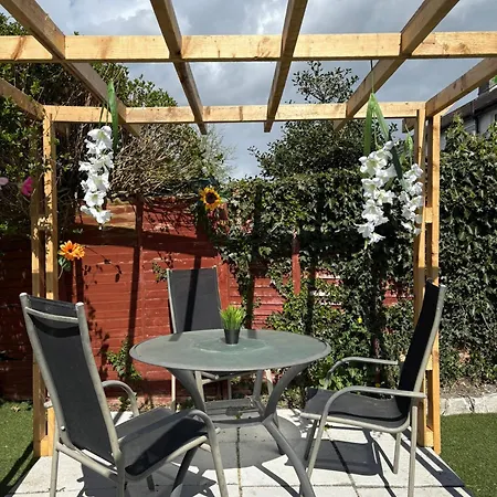 Superb Triple Near Airport - 4 Maison d'hôtes Dublin