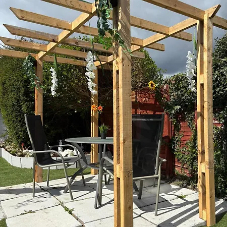 Superb Triple Near Airport - 4 Guest house Dublin