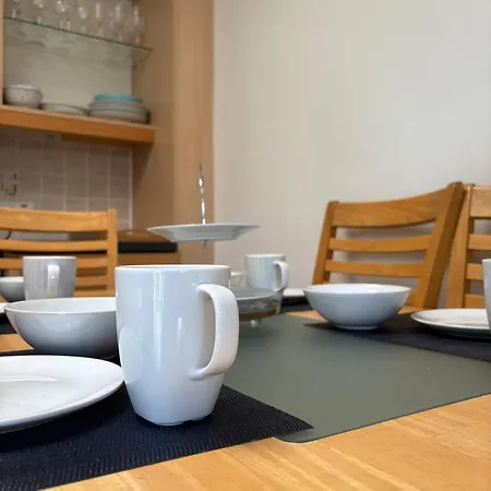 Superb Triple Near Airport - 4 Guest house *