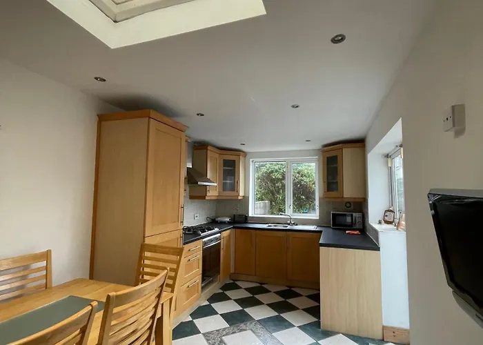 بيت ضيافة Superb Triple Near Airport - 4 دبلن