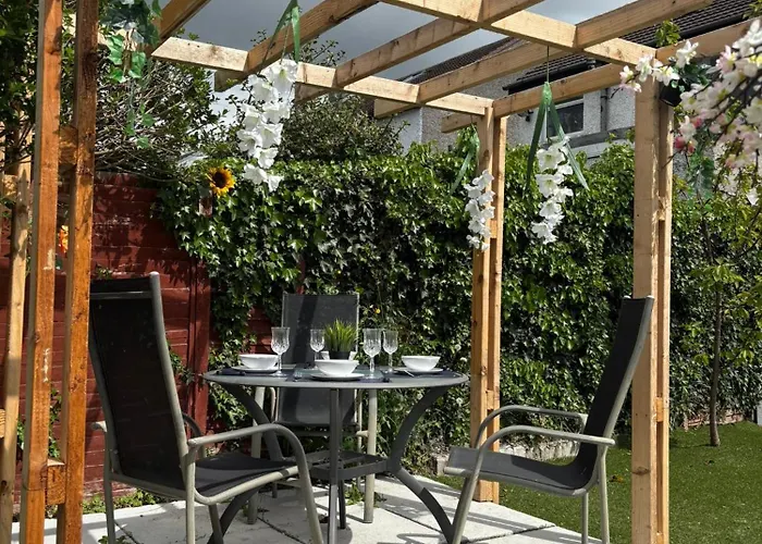 Гостевой дом Superb Triple Near Airport - 4 *